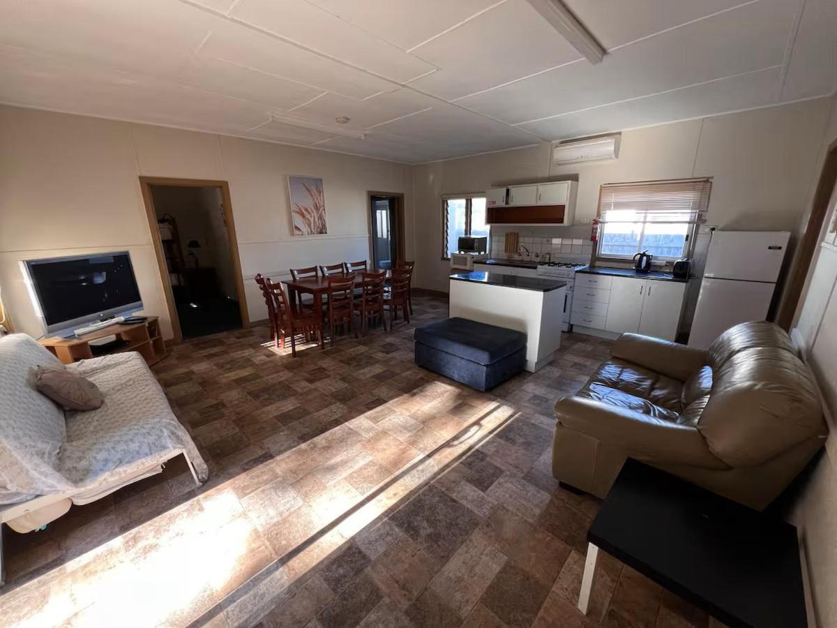 Kickback Cottages เลคส์เอนทรานส์ ภายนอก รูปภาพ