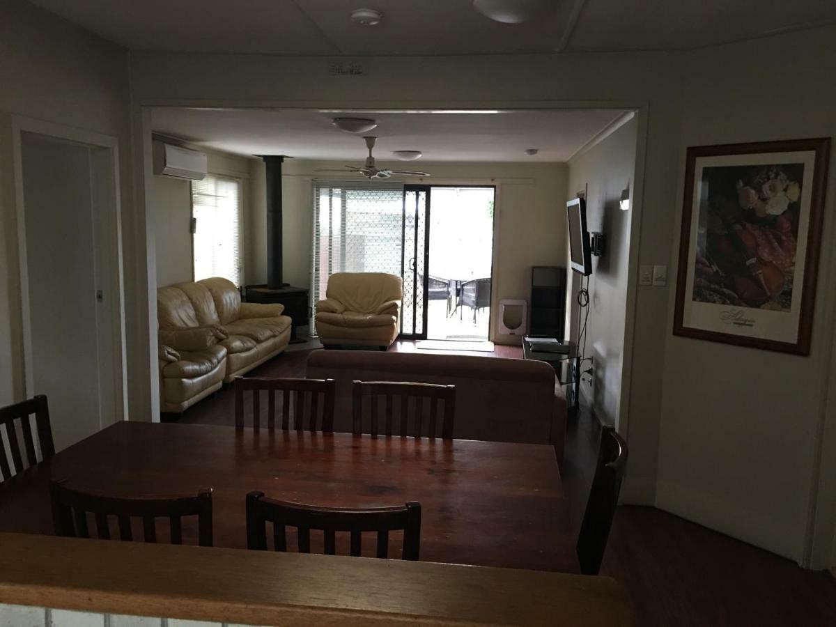 Kickback Cottages เลคส์เอนทรานส์ ภายนอก รูปภาพ